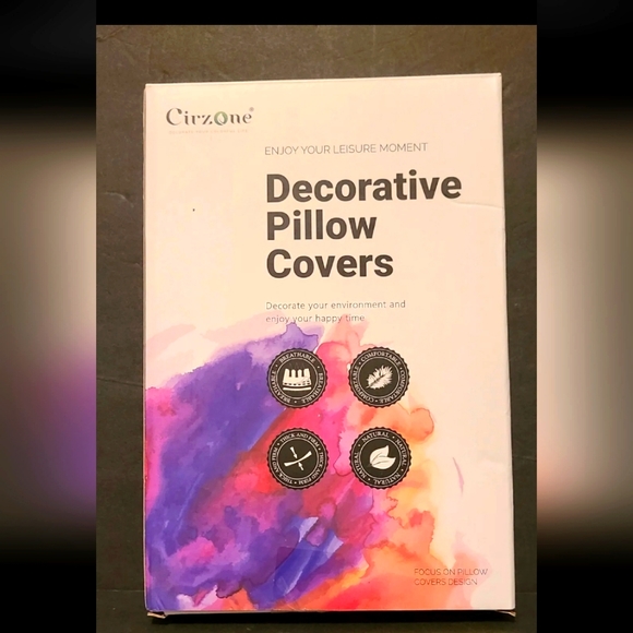 Cirzone Fall Pillow Covers 18" x 18" Set of 4 Fall Decor New In Box - Picture 2 of 3